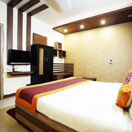 Hotel Classic New Delhi Ngoại thất bức ảnh